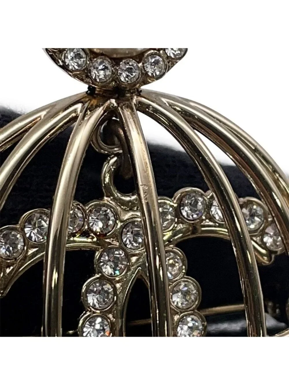 CHANEL brooch bird